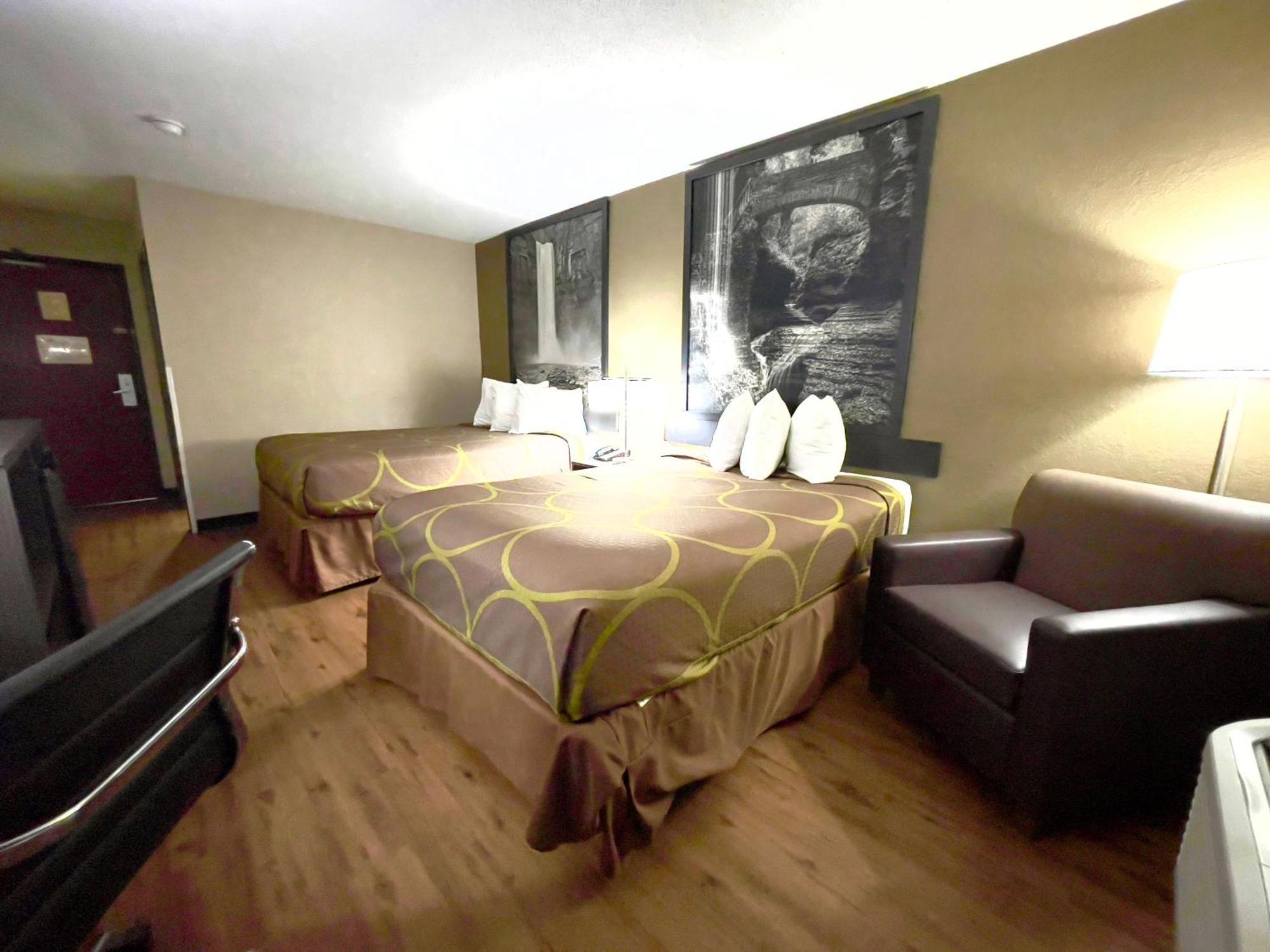 Hotel Super 8 By Wyndham Ithaca Exteriér fotografie